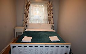 Central And Quiet Flat In London! Close To Station