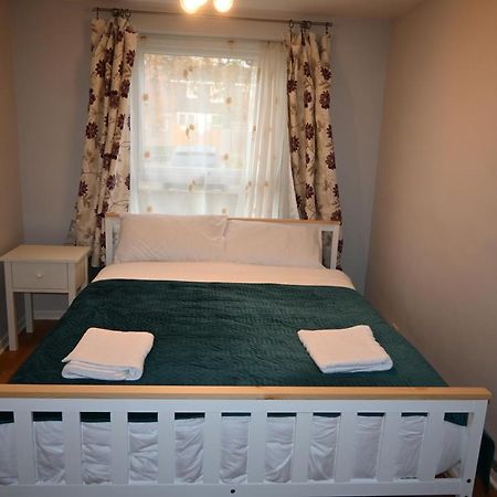 Central And Quiet Flat In London! Close To Station Extérieur photo