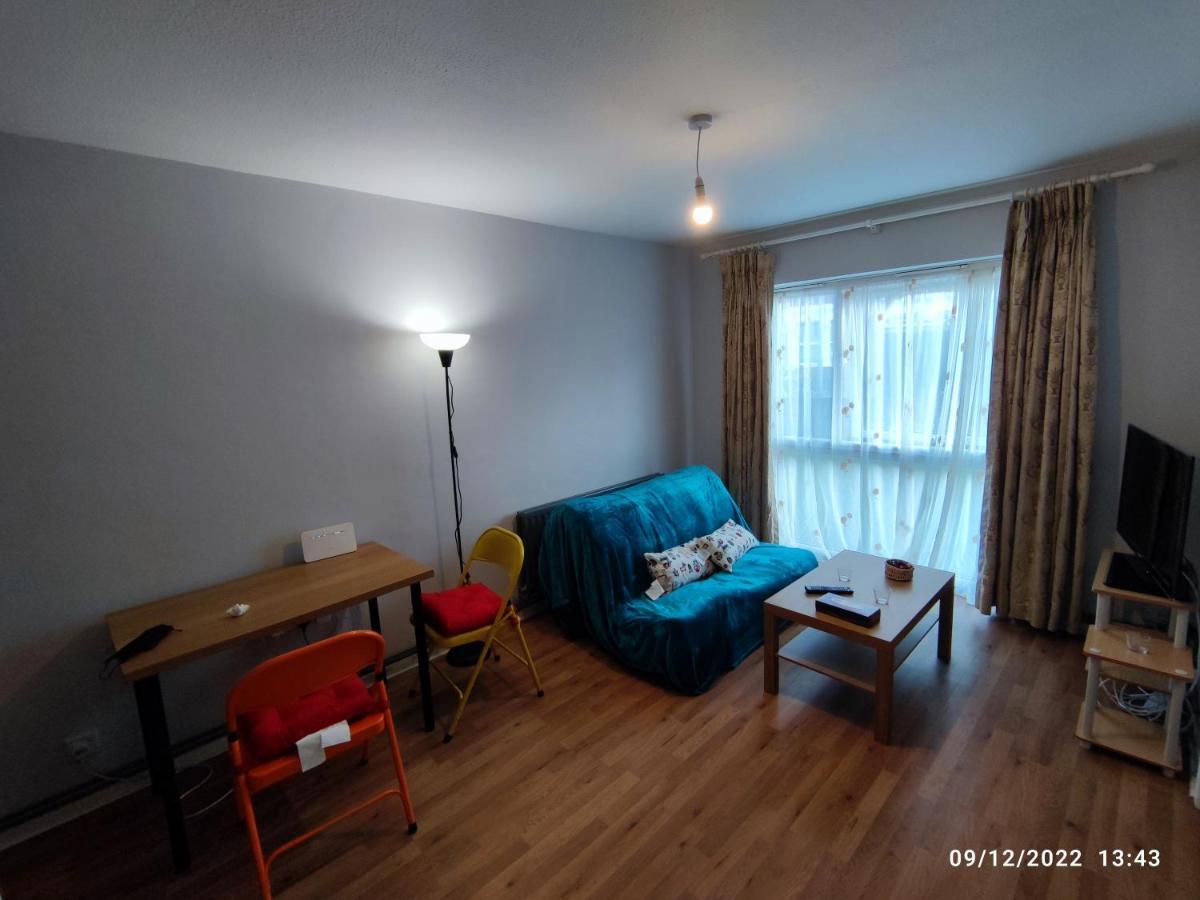Central And Quiet Flat In London! Close To Station Extérieur photo
